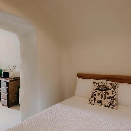 Patitiri Cave House With Private Pool In Megalochori Santorini Villa *