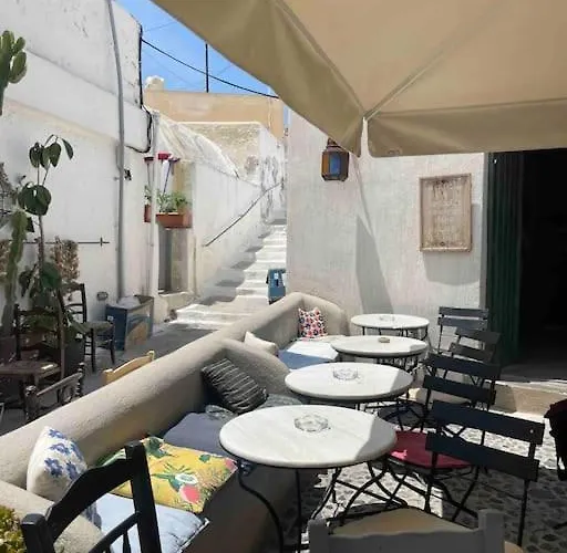 빌라 Patitiri Cave House With Private Pool In Megalochori Santorini *