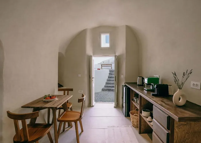 빌라 Patitiri Cave House With Private Pool In Megalochori Santorini