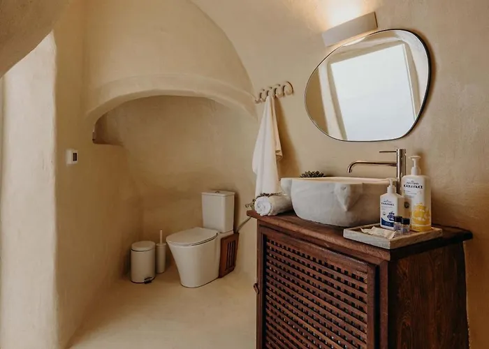 Patitiri Cave House With Private Pool In Megalochori Santorini 메갈로호리